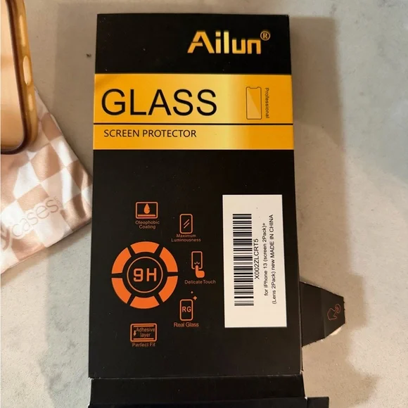 Loopy iPhone 13 cases - Picture 4 of 4